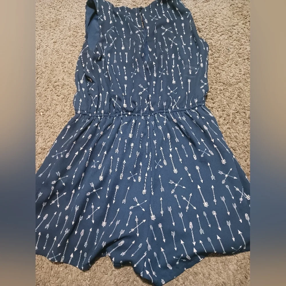 Romper - Picture 2 of 3